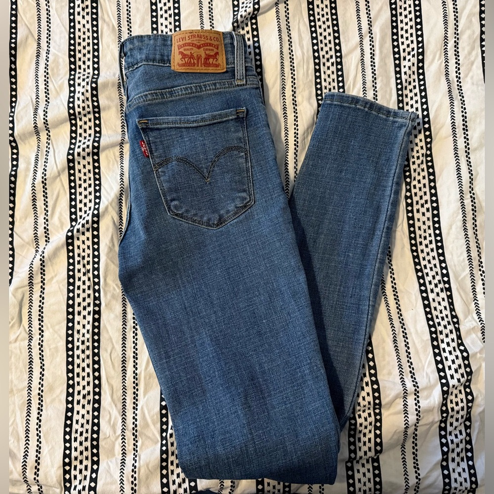 Levi's Women's Skinny Jeans — Medium Blue Denim